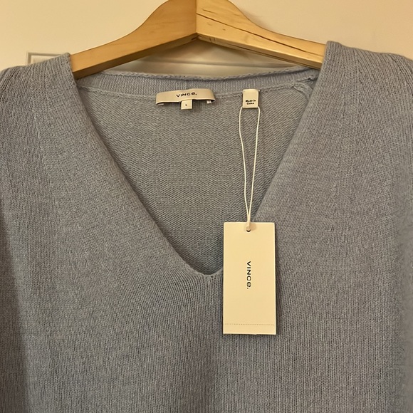 Brand New Vince Marled Wool Cashmere V-Neck. Blue. Size Large. - Picture 12 of 12